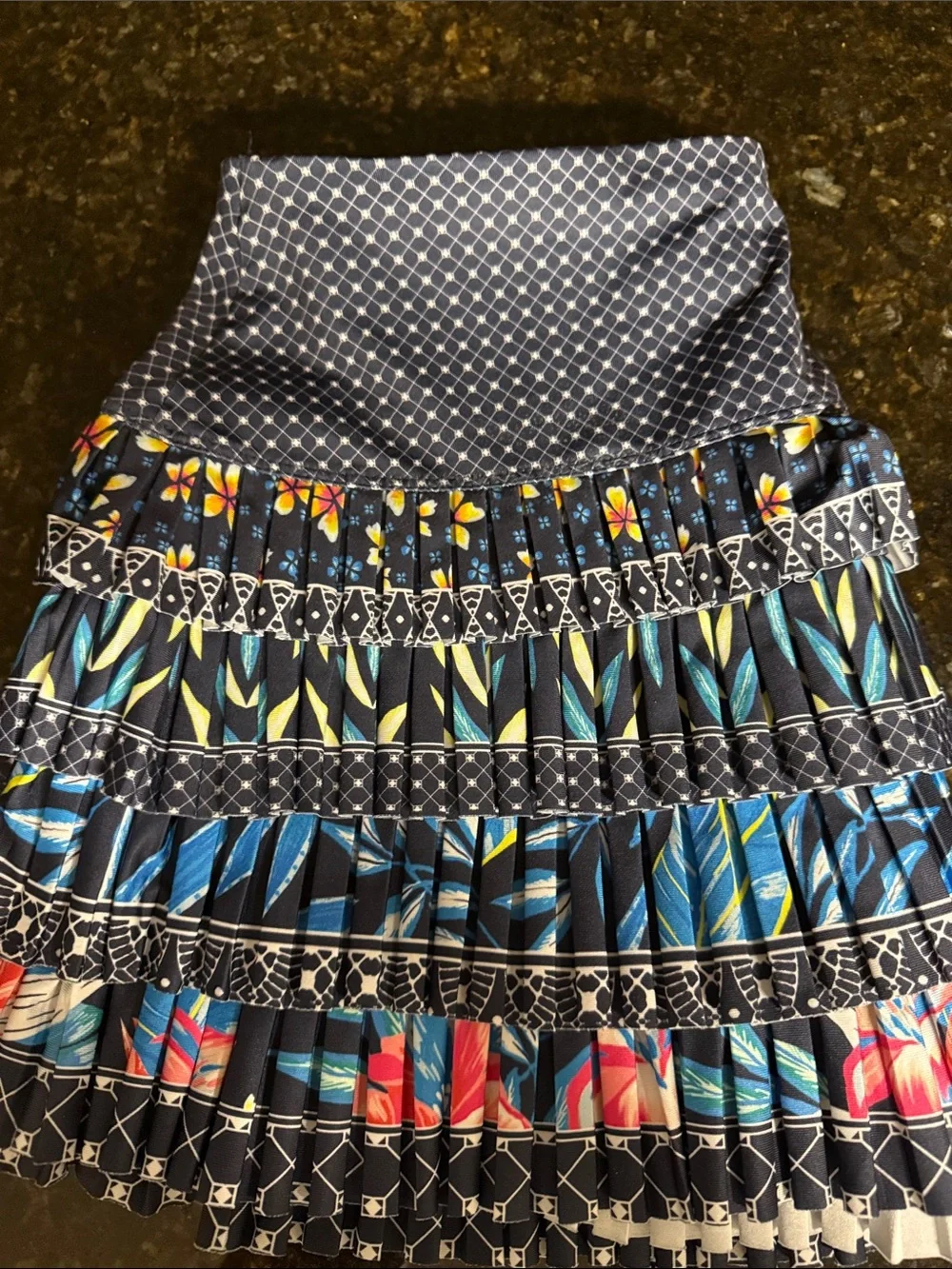 Tennis Lucky in Love Navy L Multicolor Tiered Pleated Mini Skort
